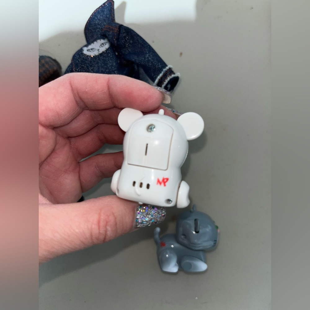 MICROPETS - Picture 2 of 6